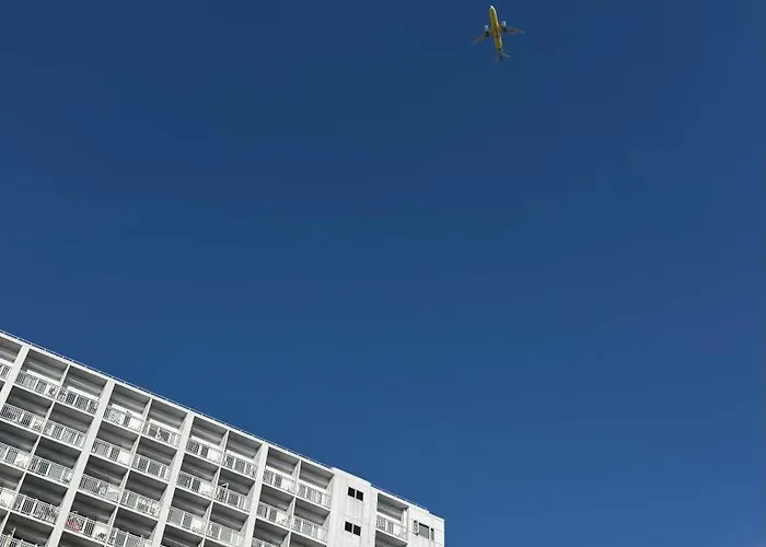 Shore 1 Residences Tower A By Labella Pool View Unit Aparthotel